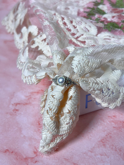 Shell Vintage Style Ring Size 7.5