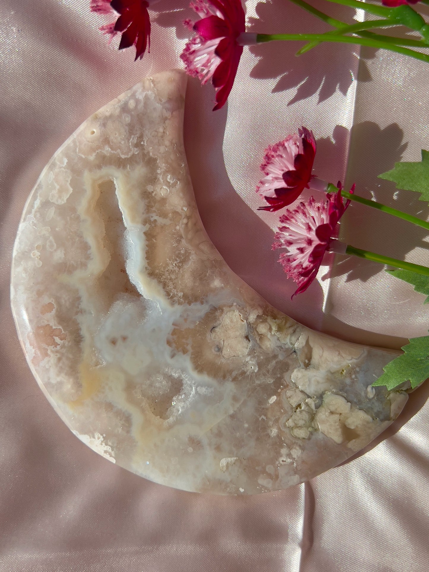 Statement Flower Agate Moon on Stand