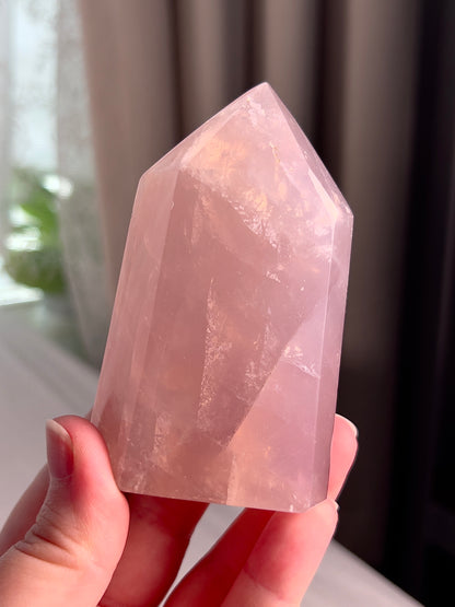 Jelly Mauvey Rose Quartz Tower