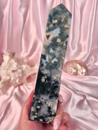 Statement Moss Agate Tower